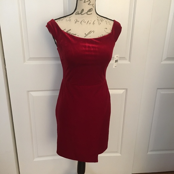 Crystal Doll Dresses & Skirts - NWT! Gorgeous Red Velvet Off-shoulder Dress